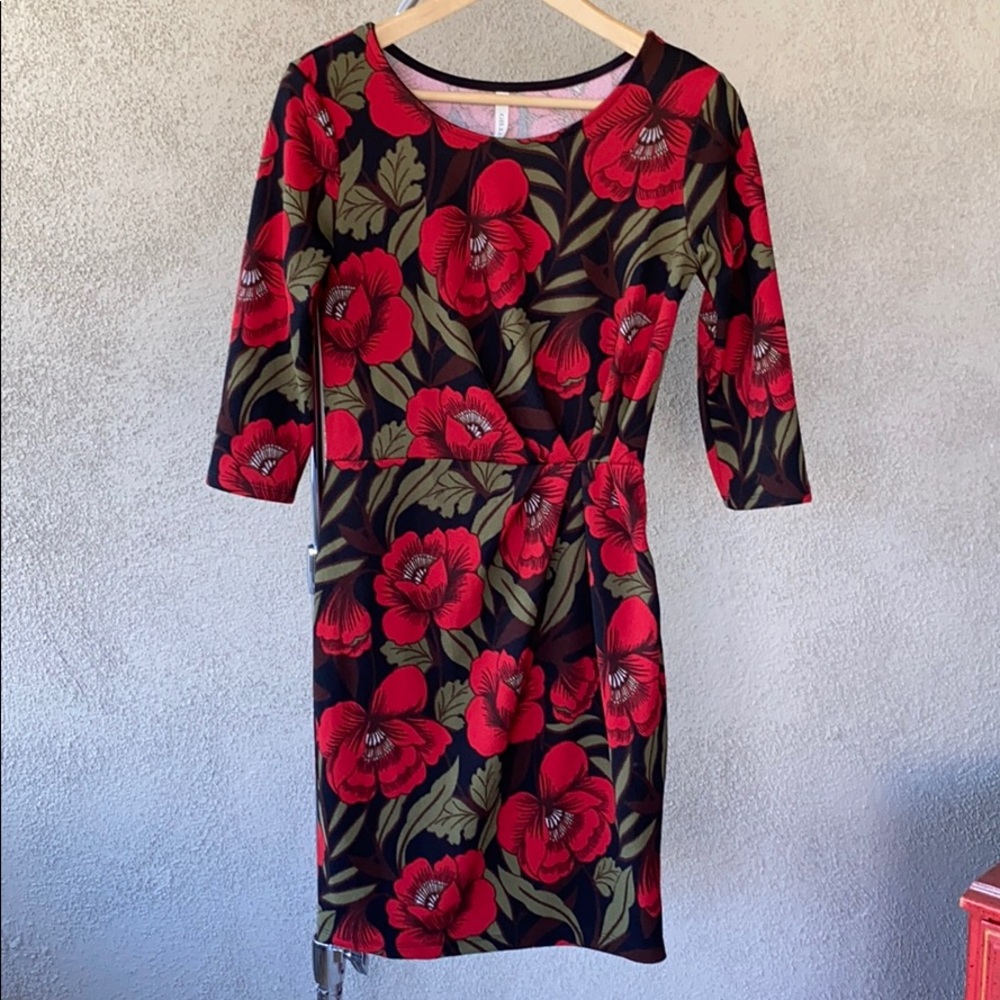 Gilli Floral Dress - size small